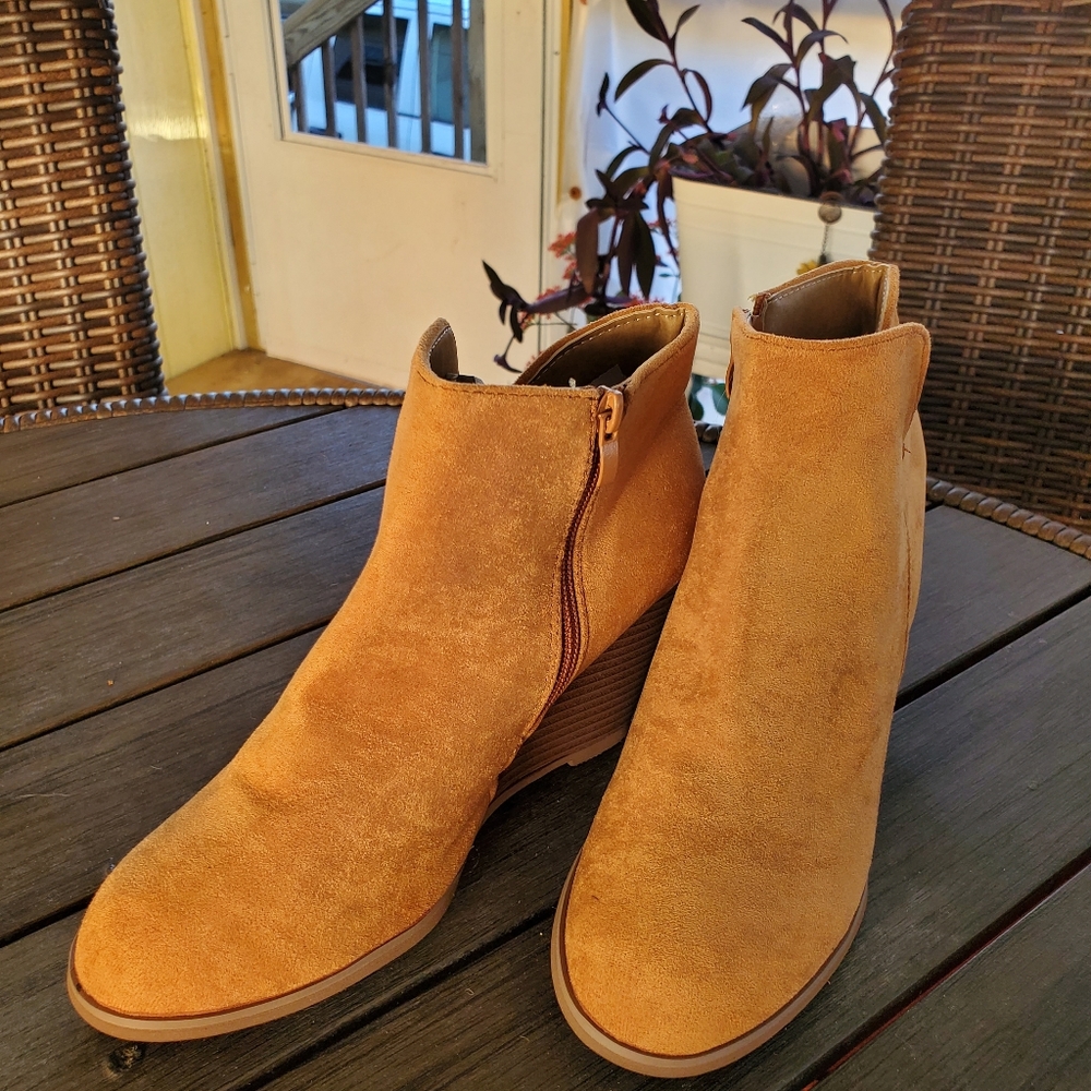 Rust colored, spring summer, and fall boots